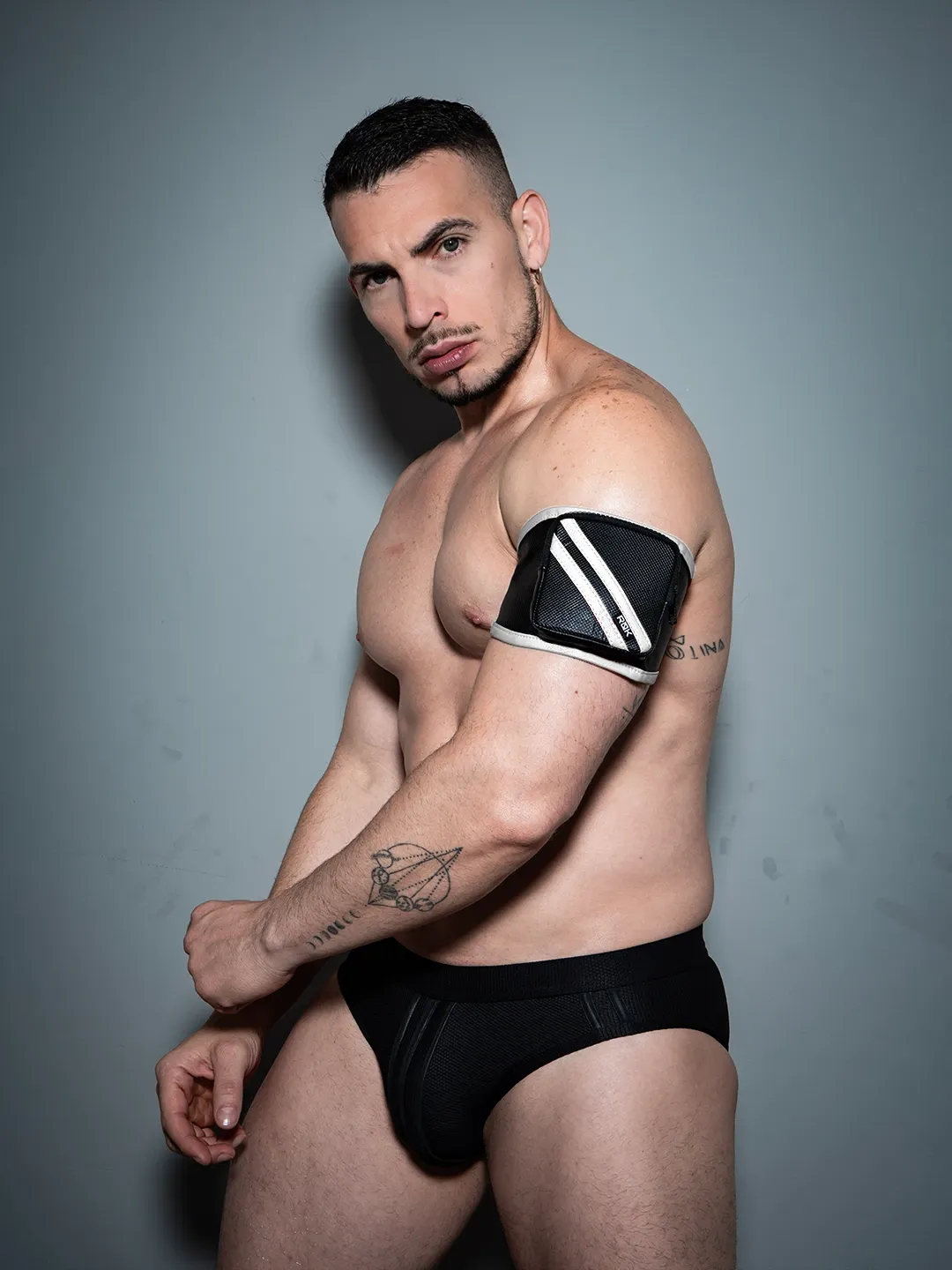 [Pw7-0725404-12-2] BIKER BAG BICEPS BAND (Blanco, S)